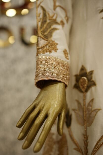 Sara Ali Khan "Nureh Pearl White Pishwas" — image 3