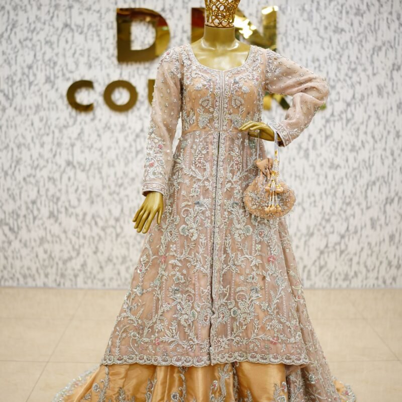 Zarnigar Tail Lehenga
