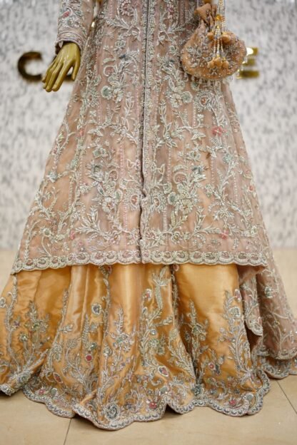 Zarnigar Tail Lehenga — image 11