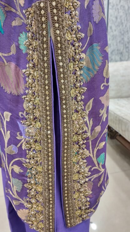 Lilac Kinkhab & Banarsi Chiffon Heritage Suit — image 9