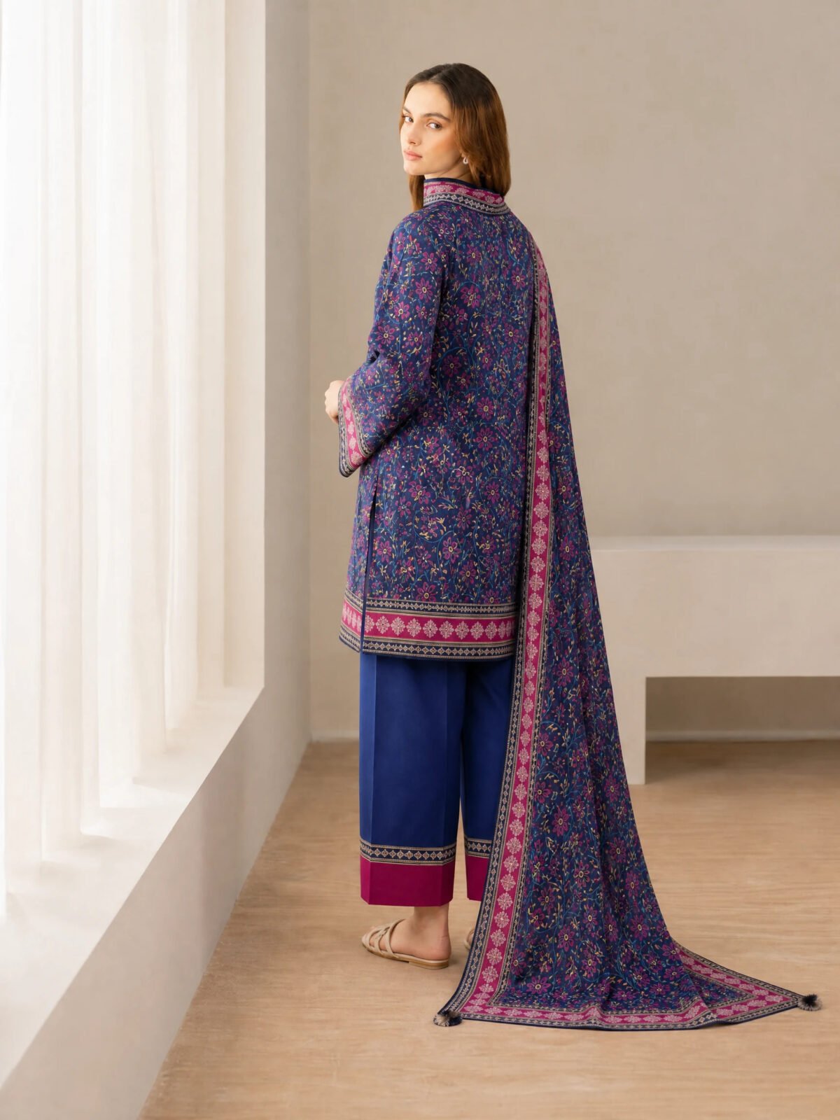 Pose 4 — Look Over Shoulder